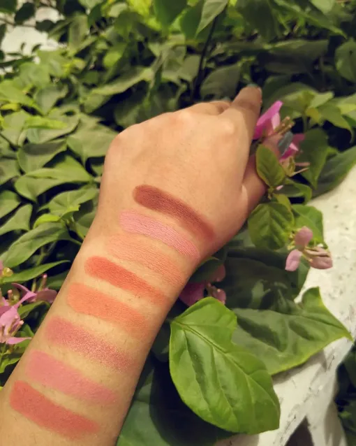 Miss Rose Bloom Crush 8 Color Blush Palette